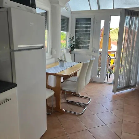 Alsóörs Rege Apartman 2 מראה חיצוני תמונה